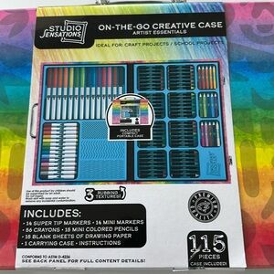 On the go creative case. Artist Essential. School Craft projects.